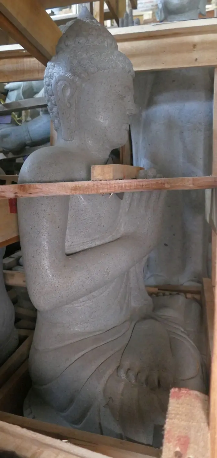  Product image 4 of the product “Seated Buddha, position Namaste, 100cm high riverstone ”